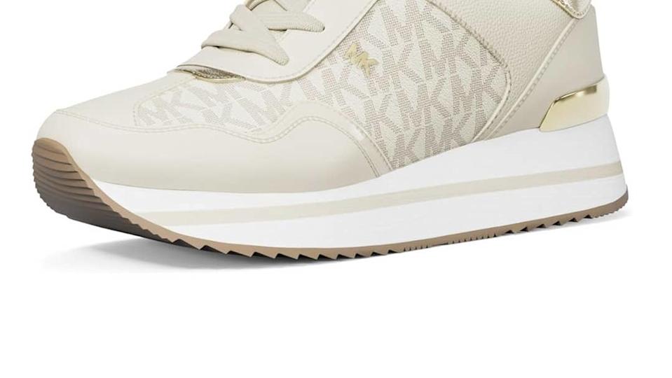 Las zapatillas Michael Kors a partir de $109 en Amazon tienen un 40% de descuento