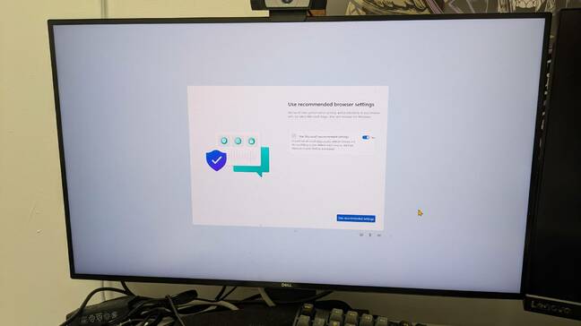 La pantalla le pide que utilice la configuración recomendada del navegador. La pantalla le pide que utilice la configuración recomendada del navegador.