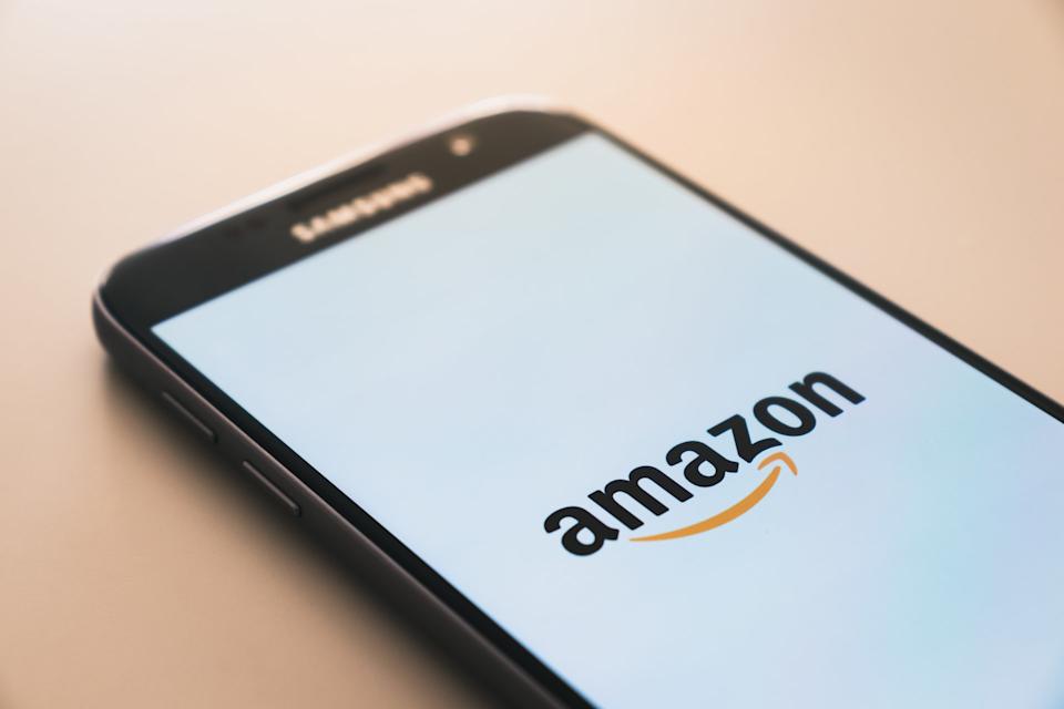 Amazon ( AMZN ) se encuentra entre las mejores acciones tecnológicas estadounidenses para invertir