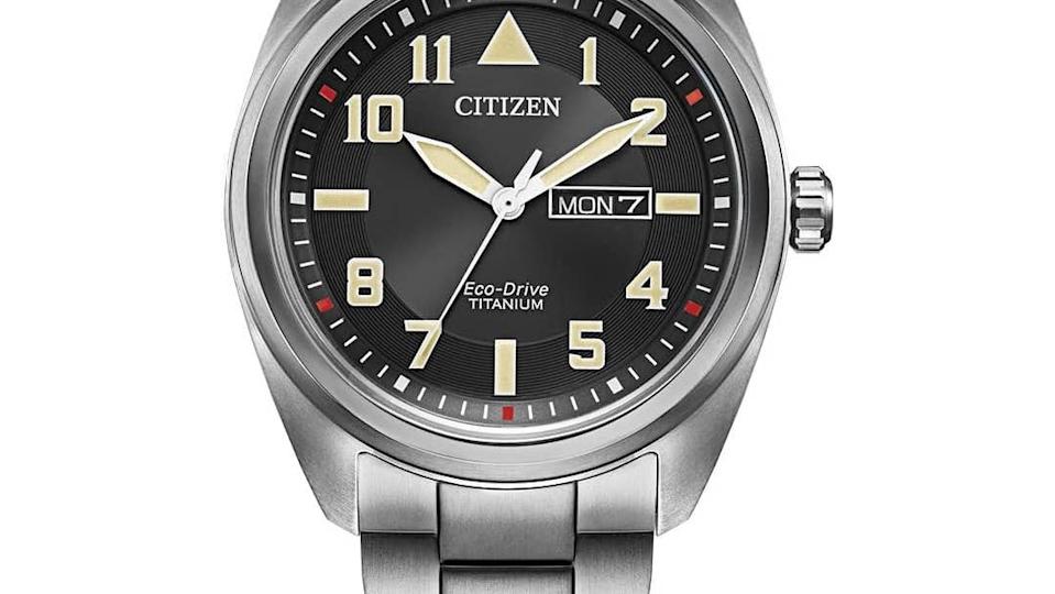 Reloj Amazon Titanium Citizen Eco-Drive 5 veces más duro que el acero 46% de descuento