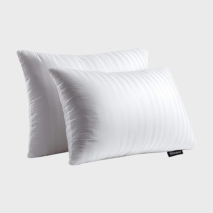 Almohadas de plumón de ganso de lujo a través de Amazon.com 01